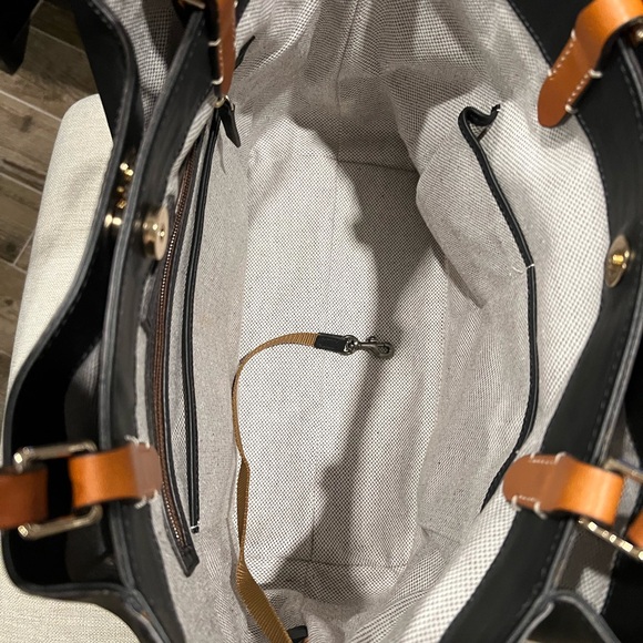 Dooney & Bourke Flynn Bag - Picture 6 of 10